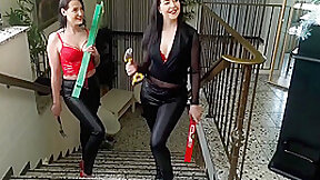 Emma Secret And Lacy Lynn In Le Logistic, Three People Are Hammering Here!